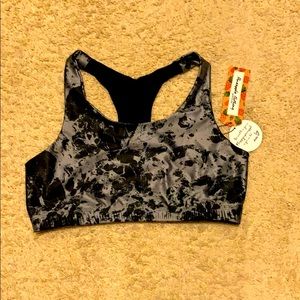 Pineapple clothing ‘smoke’ sports bra